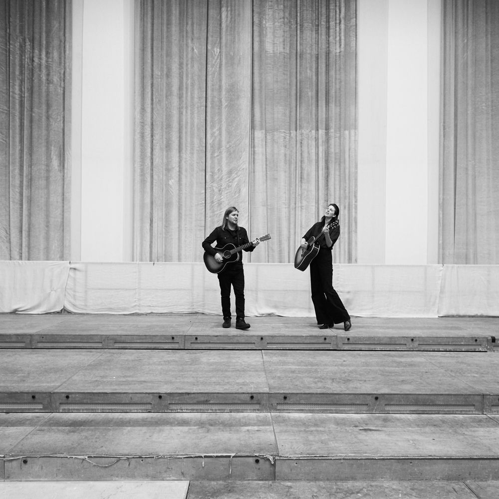 Friends - Band Of Skulls