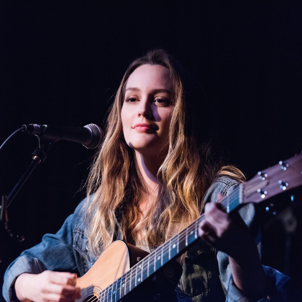 Christmas ( Baby Please Come Home) - Leighton Meester