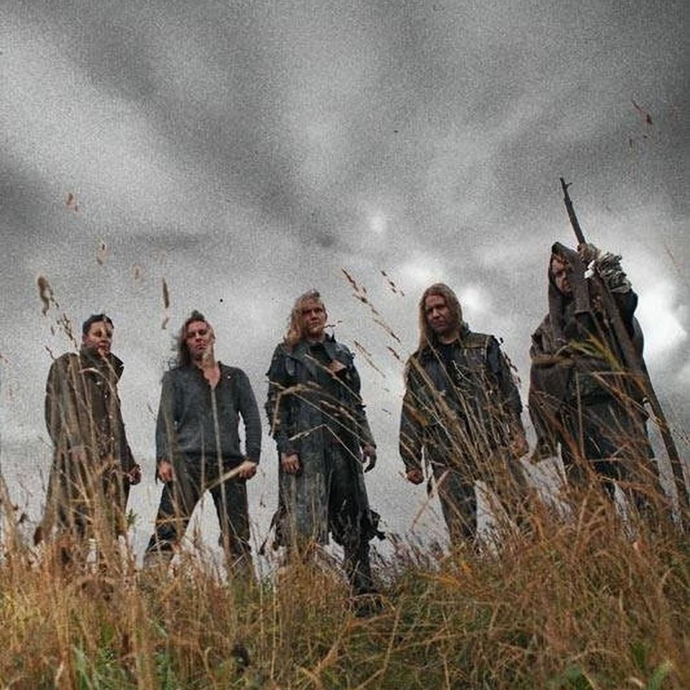 Kylän Päässä (English Version - A Village Away) - Moonsorrow