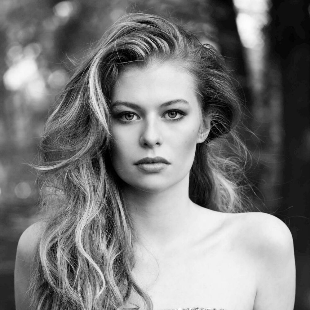 Loin D'ici - Zoë Straub